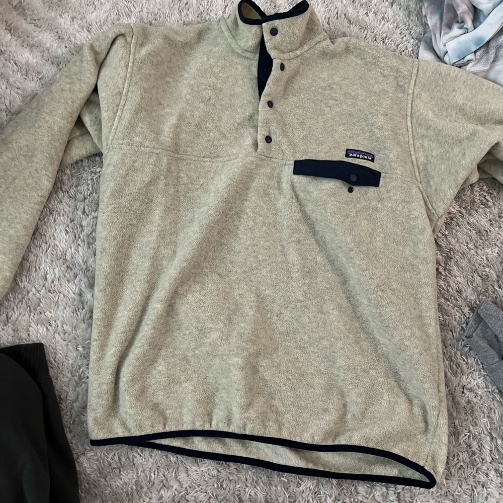 Patagonia pull over